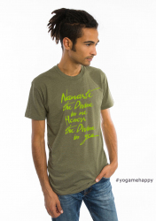 1_A_Namaste_gruen_yogamehappy