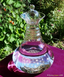 Vitalkaraffae mit Blume des Lebens von Natures Design