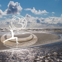 Bild für die Wand als Deko Yoga Der Held am Strand