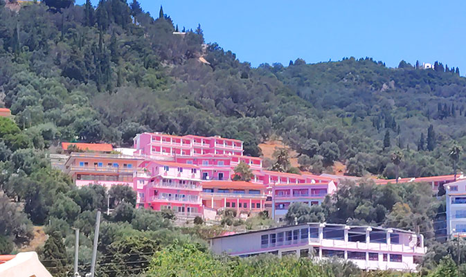 The Pink Palace Hotel Korfu in Agios Gordios